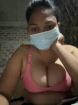 divya arora22 online show from 03/07/25, 04:11