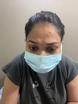 divya arora22 online show from 03/17/25, 04:33