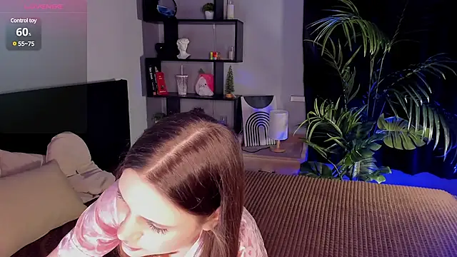 LisaBaillea online show from 03/07/25, 09:06