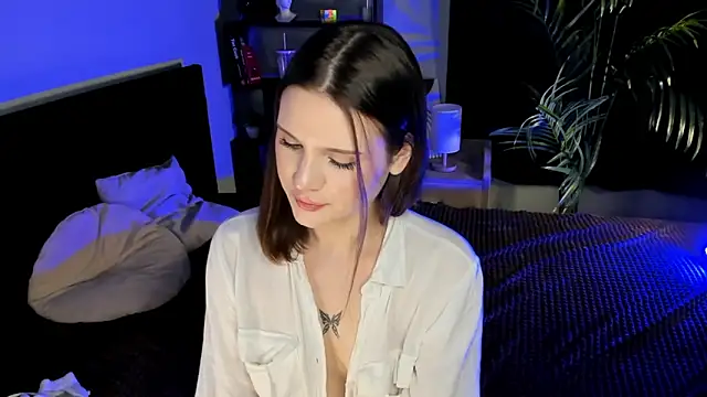 LisaBaillea online show from 03/17/25, 12:08