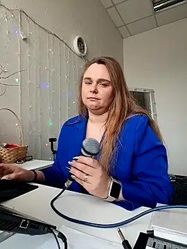 Juicy PeachLux online show from 05/02/26, 08:08