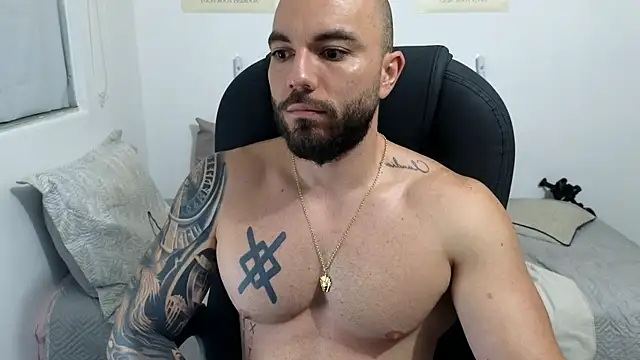 Snapshot of Isaac_Carter chatting on 06/17/26, 10:17 Isaac Carter online show from 06/17/26, 10:17