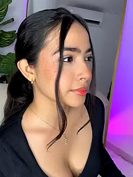  Emily Thompson  online show from 10/16/25, 12:00