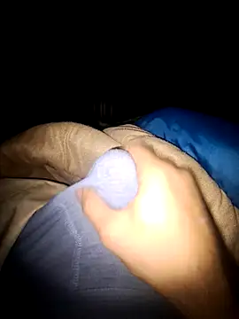 Snapshot of Messyman1187 chatting on 10/17/25, 02:37 Messyman1187 online show from 10/17/25, 02:37