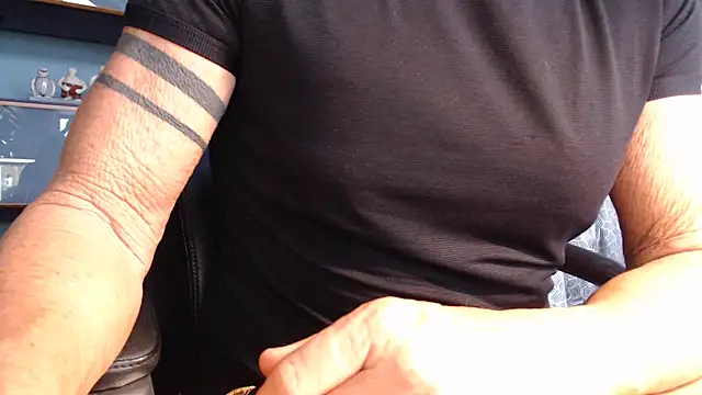 munichrubber online show from 11/17/25, 02:34