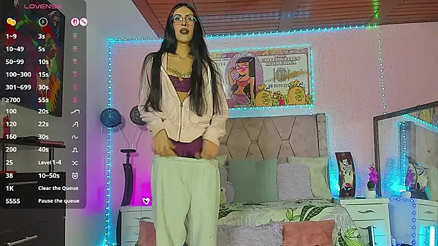 Snapshot of verodaza chatting on 11/18/25, 08:08 verodaza online show from 11/18/25, 08:08