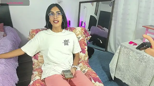 Snapshot of verodaza chatting on 05/16/26, 04:09 verodaza online show from 05/16/26, 04:09