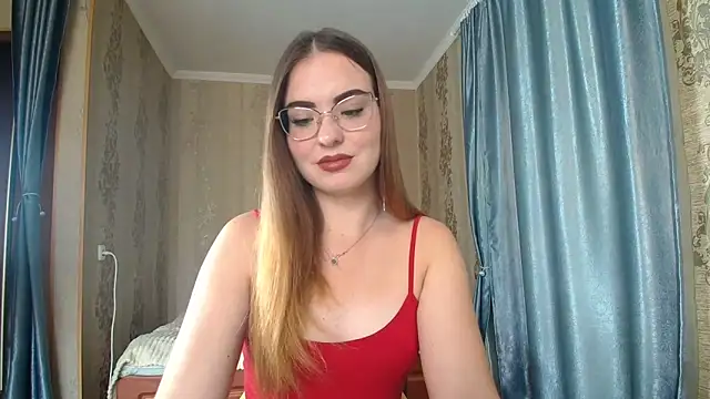 Leila Kissyu online show from 09/28/25, 11:48
