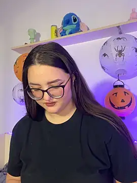 Snapshot of MiraLuccian chatting on 10/18/25, 07:03 MiraLuccian online show from 10/18/25, 07:03