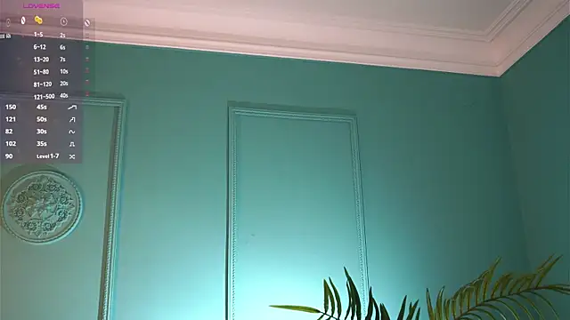 Heydoraa  online show from 10/19/25, 04:51