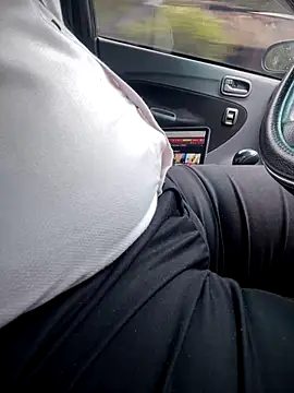 Snapshot of dam-her-boy chatting on 10/21/25, 02:45 dam-her-boy online show from 10/21/25, 02:45