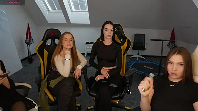 Snapshot of Billie054 chatting on 11/04/25, 11:53 Billie054 online show from 11/04/25, 11:53