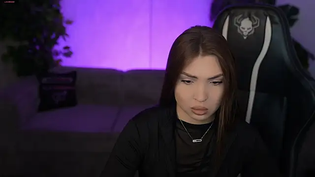 Snapshot of Billie054 chatting on 11/11/25, 06:24 Billie054 online show from 11/11/25, 06:24