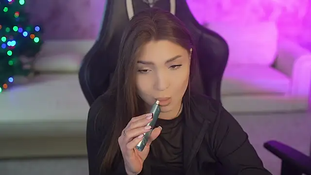 Snapshot of Billie054 chatting on 12/18/25, 07:47 Billie054 online show from 12/18/25, 07:47