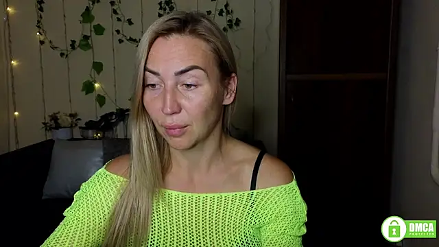 Kiss julli88I online show from 09/14/25, 05:23