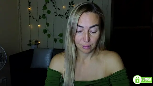 Kiss julli88I online show from 10/03/25, 05:32