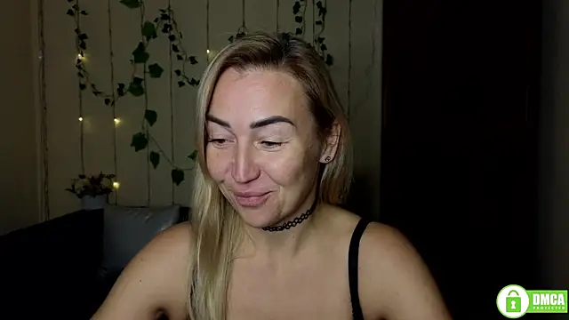 Kiss julli88I online show from 10/19/25, 05:24