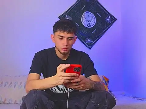 Snapshot of samevansx_ chatting on 11/20/25, 07:57 samevansx online show from 11/20/25, 07:57