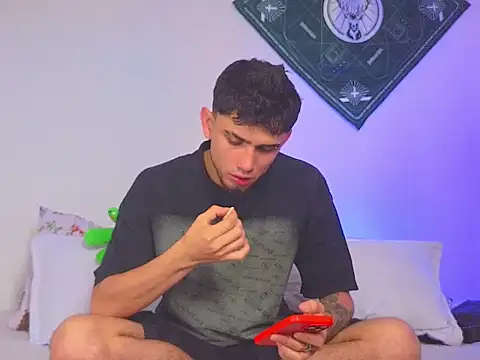 Snapshot of samevansx_ chatting on 11/26/25, 01:56 samevansx online show from 11/26/25, 01:56