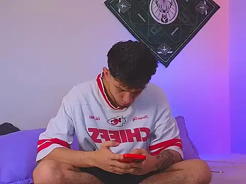 Snapshot of samevansx_ chatting on 11/27/25, 12:51 samevansx online show from 11/27/25, 12:51