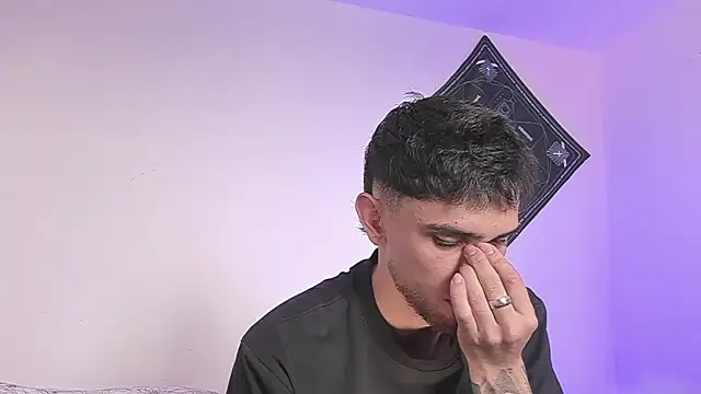 samevansx  online show from 06/17/26, 02:40