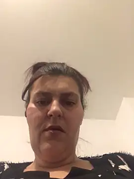 Snapshot of Curvy-Essex-Milf chatting on 03/14/25, 08:28 Curvy-Essex-Milf online show from 03/14/25, 08:28