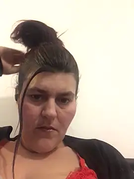 Snapshot of Curvy-Essex-Milf chatting on 03/22/25, 12:17 Curvy-Essex-Milf online show from 03/22/25, 12:17