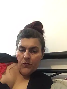 Snapshot of Curvy-Essex-Milf chatting on 10/11/25, 03:43 Curvy-Essex-Milf online show from 10/11/25, 03:43