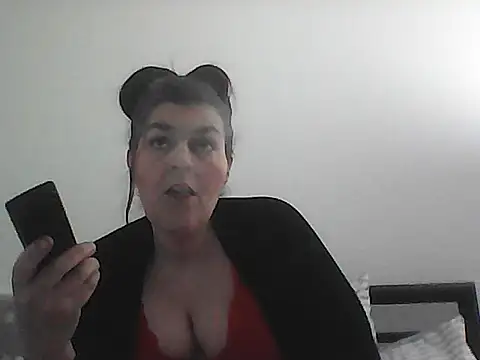 Snapshot of Curvy-Essex-Milf chatting on 03/01/26, 12:29 Curvy-Essex-Milf online show from 03/01/26, 12:29