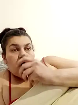 Snapshot of Curvy-Essex-Milf chatting on 03/08/26, 02:04 Curvy-Essex-Milf online show from 03/08/26, 02:04