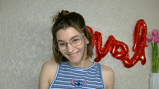 luna Gharming online show from 03/09/25, 08:51