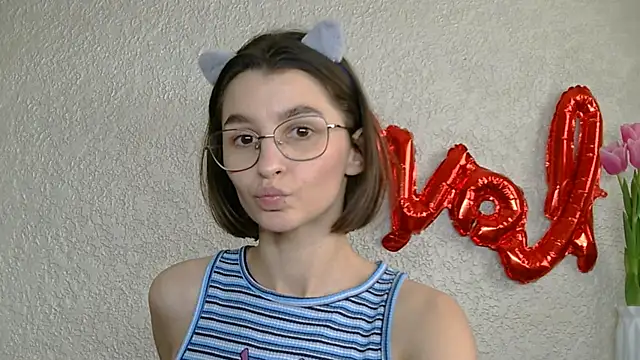 luna Gharming online show from 03/09/25, 11:58