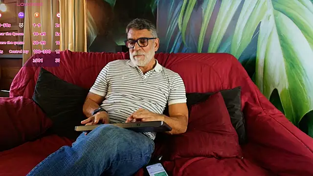 LukeCrews online show from 10/04/25, 06:39