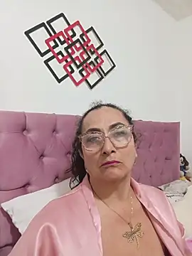 AlessandraLeroy online show from 05/22/26, 03:02