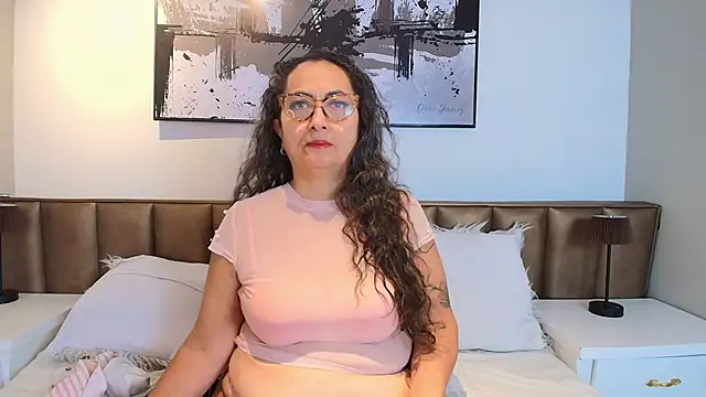 AlessandraLeroy online show from 05/24/26, 12:21