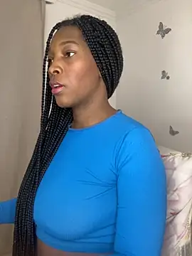 Nahomy gree online show from 10/06/25, 06:11