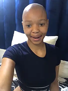 BondiBitch online show from 10/27/25, 09:30