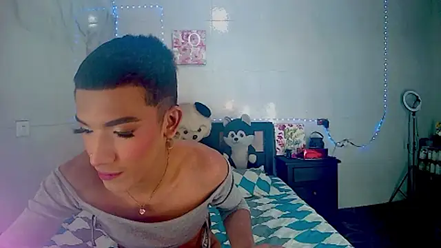 Snapshot of KimberlyXtreme chatting on 11/05/25, 07:58 KimberlyXtreme online show from 11/05/25, 07:58