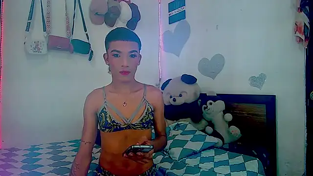 Snapshot of KimberlyXtreme chatting on 11/10/25, 09:58 KimberlyXtreme online show from 11/10/25, 09:58