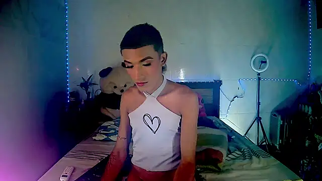 Snapshot of KimberlyXtreme chatting on 12/03/25, 01:02 KimberlyXtreme online show from 12/03/25, 01:02