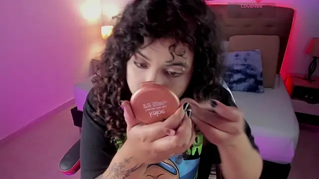 Snapshot of _Lilly_miller chatting on 11/11/25, 07:25 Lilly miller online show from 11/11/25, 07:25