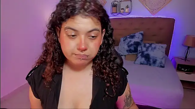 Snapshot of _Lilly_miller chatting on 11/20/25, 06:51 Lilly miller online show from 11/20/25, 06:51