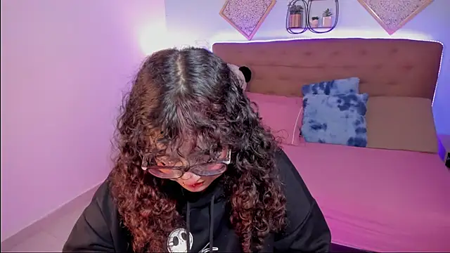 Snapshot of _Lilly_miller chatting on 11/22/25, 02:16 Lilly miller online show from 11/22/25, 02:16