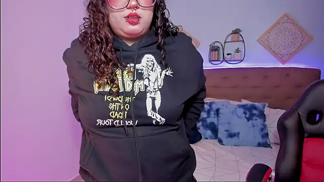 Snapshot of _Lilly_miller chatting on 11/26/25, 06:42 Lilly miller online show from 11/26/25, 06:42