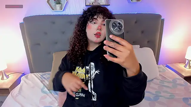 Snapshot of _Lilly_miller chatting on 11/30/25, 03:49 Lilly miller online show from 11/30/25, 03:49