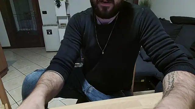 Snapshot of maialinofriuli chatting on 10/01/25, 10:38 maialinofriuli online show from 10/01/25, 10:38