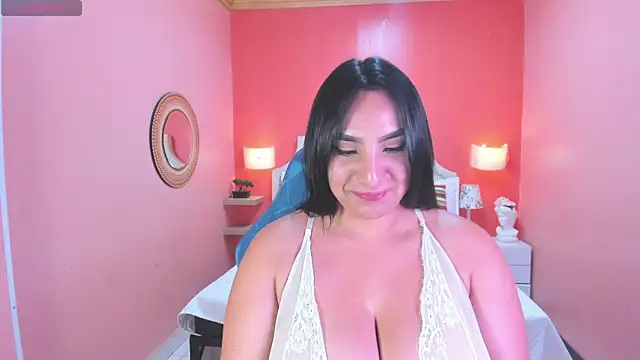 Snapshot of Sophie_Grays_ chatting on 11/07/25, 07:58 Sophie Grays online show from 11/07/25, 07:58