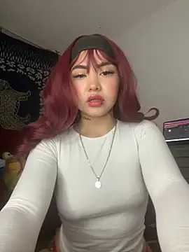 Snapshot of Mia_cullen_ chatting on 10/18/25, 04:48 Mia cullen online show from 10/18/25, 04:48