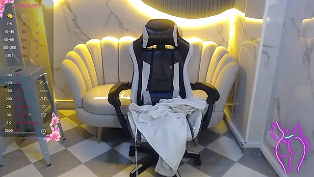  wendy b online show from 10/10/25, 02:32