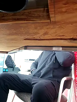 Snapshot of Gotabodiee chatting on 11/05/25, 12:38 Gotabodiee online show from 11/05/25, 12:38